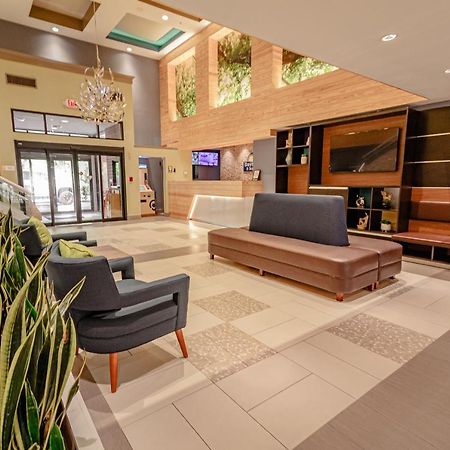 Days Inn & Suites By Wyndham Fort Myers Near Jetblue Park Екстериор снимка